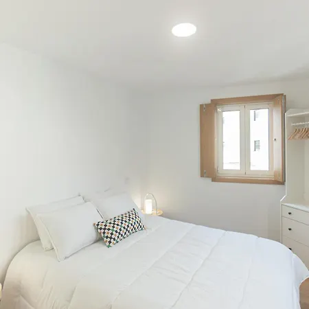 Host Wise - Urban Comfort House * Porto